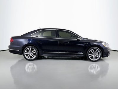 2017 Volkswagen Passat 1.8T R-Line