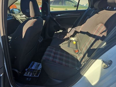 2017 Volkswagen Golf GTI Sport