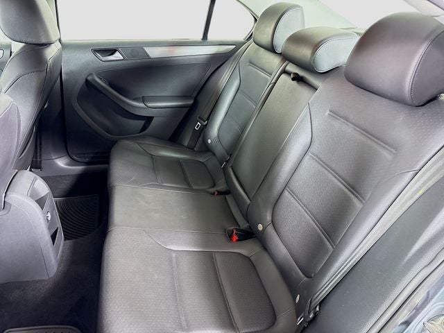 2015 Volkswagen Jetta 2.0L TDI SE w/Connectivity