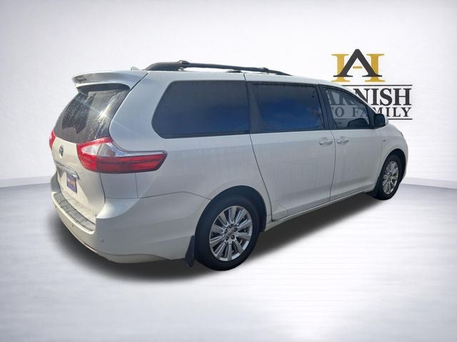 2017 Toyota Sienna XLE 7 Passenger