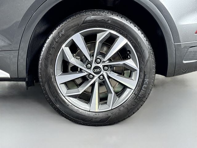 2023 Audi Q5 45 S line Premium quattro