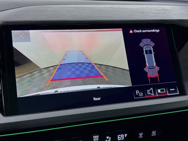 2024 Audi Q4 e-tron Prestige quattro