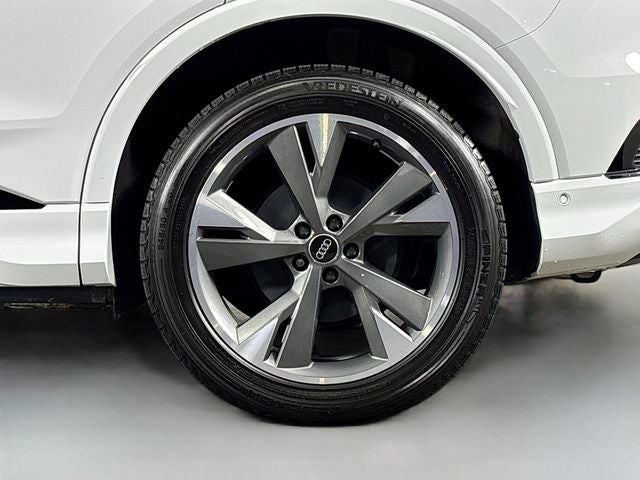 2024 Audi Q4 e-tron Prestige quattro