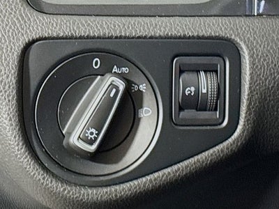 2019 Volkswagen e-Golf SE