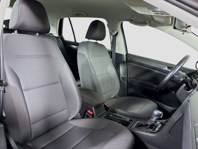 2019 Volkswagen e-Golf SE