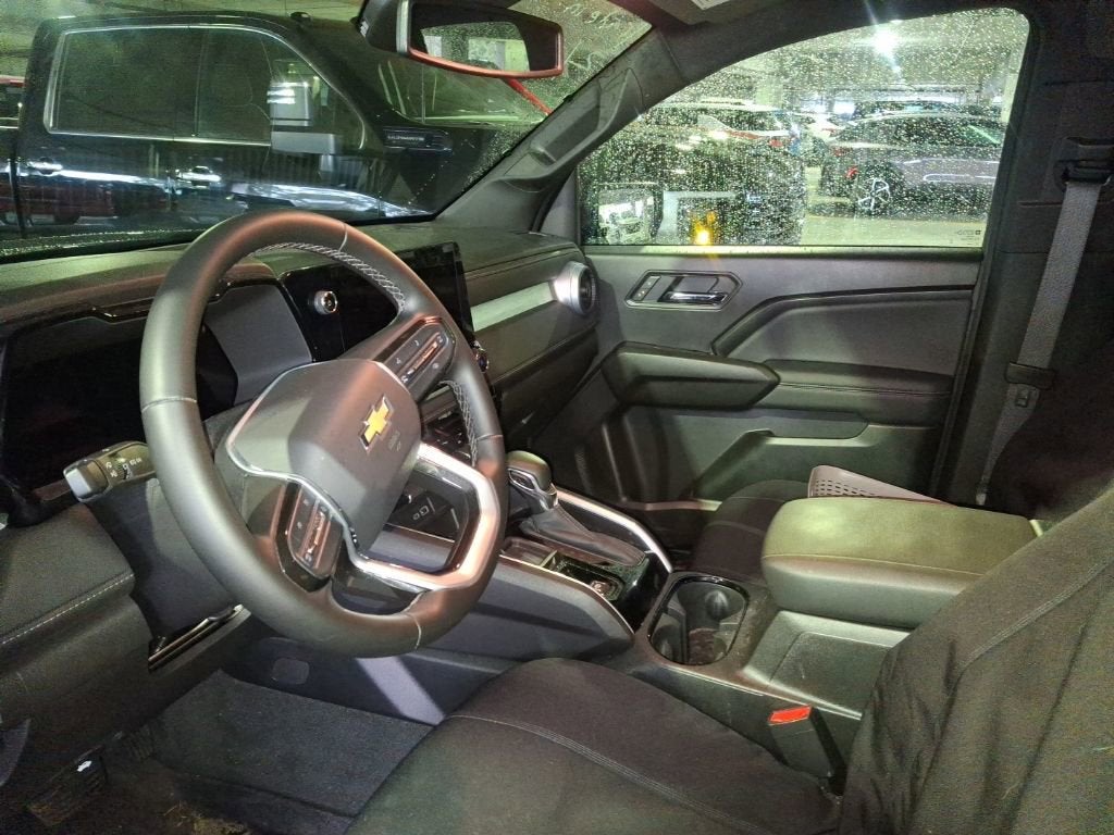 2025 Chevrolet Colorado WT/LT