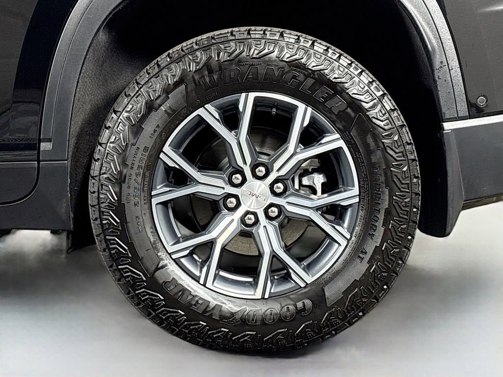 2025 GMC Acadia AT4