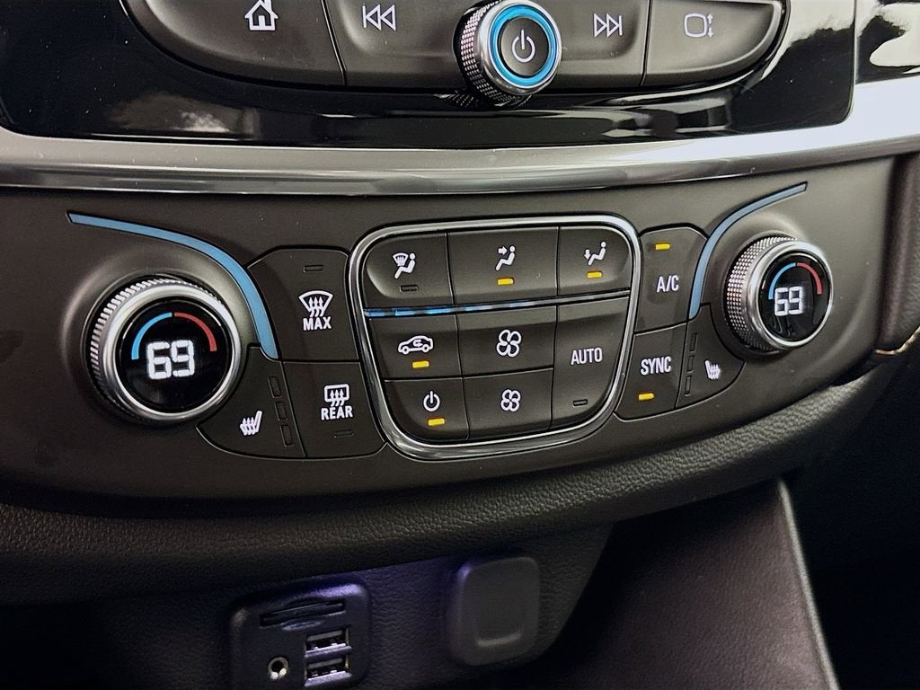 2021 Chevrolet Traverse LT Leather