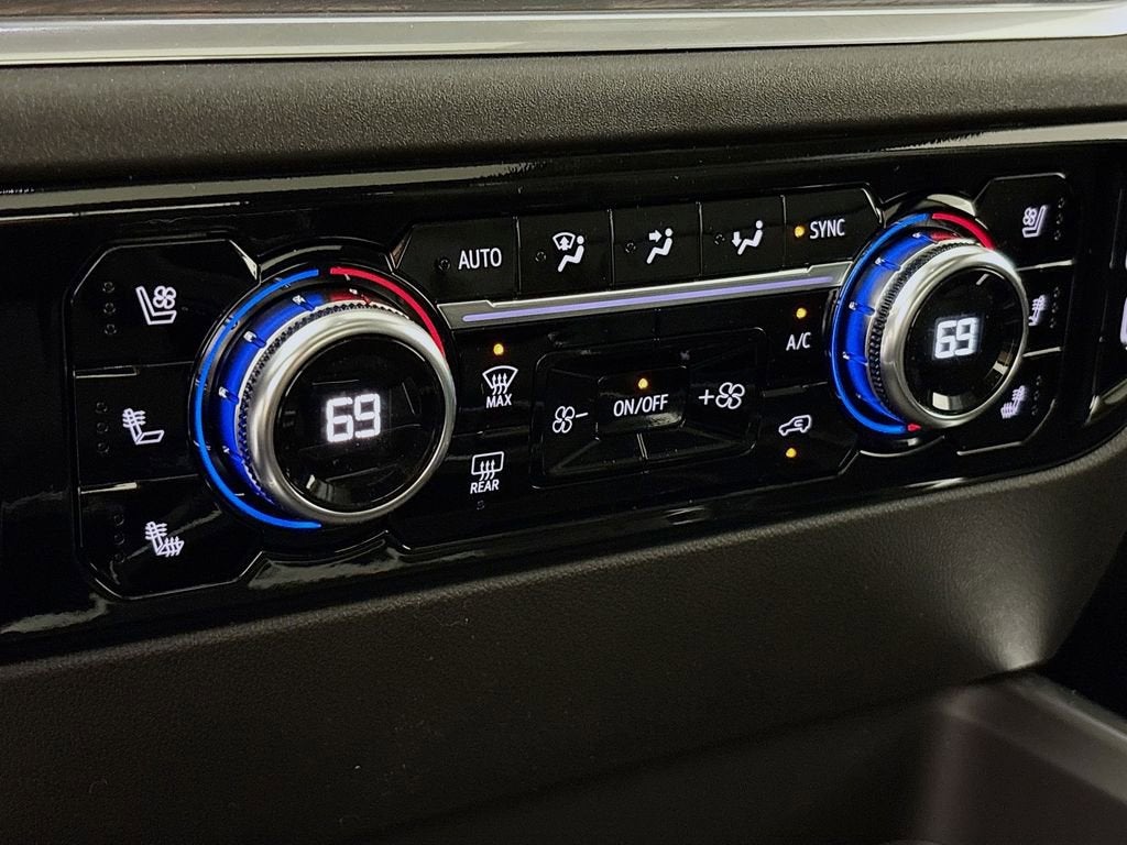 2025 GMC Sierra 3500 HD SLT