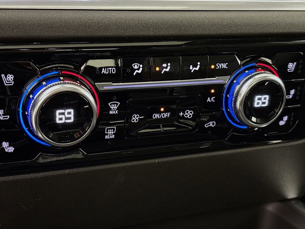 2025 GMC Sierra 3500 HD SLT