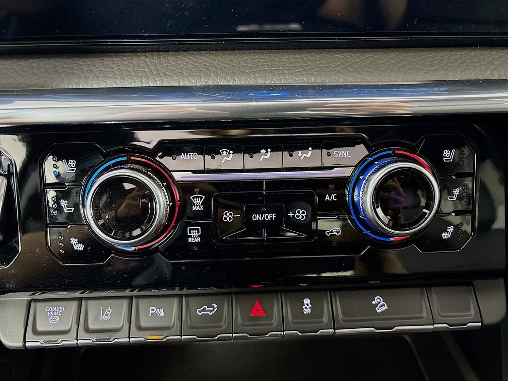 2025 GMC Sierra 3500 HD Denali