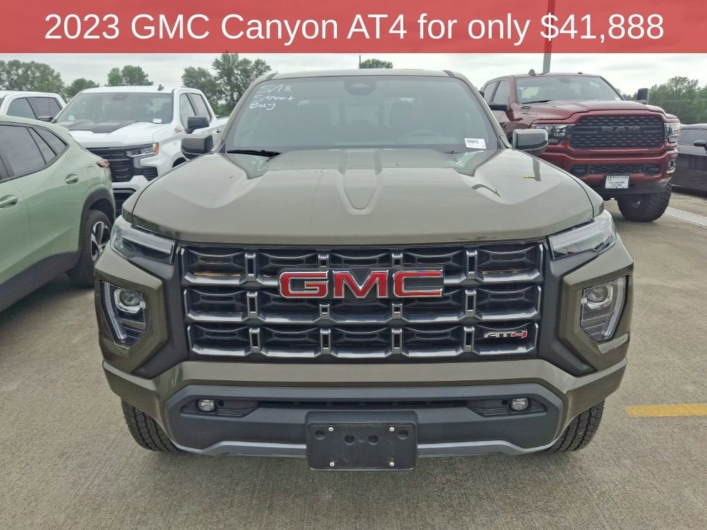 2023 GMC Canyon AT4