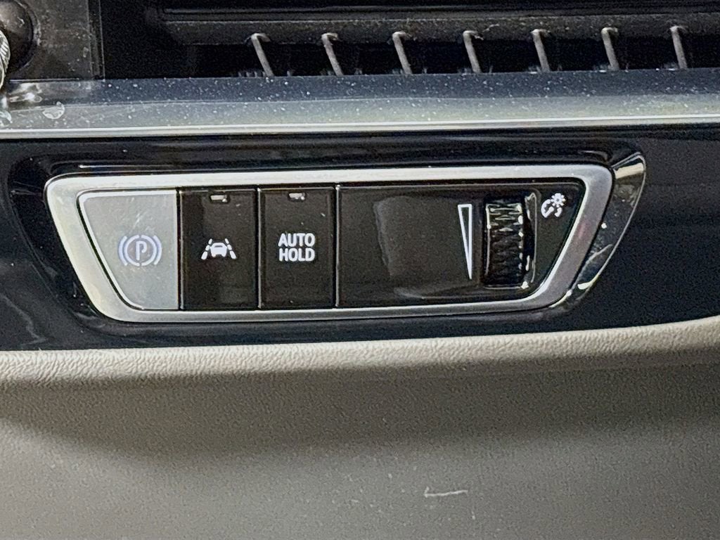 2024 Cadillac LYRIQ Sport 2