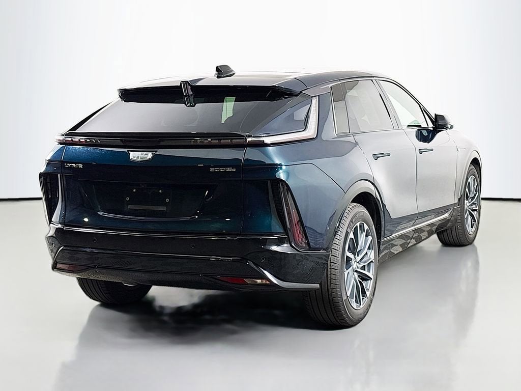 2024 Cadillac LYRIQ Sport 2