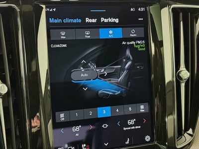 2022 Volvo XC60 B6 R-Design